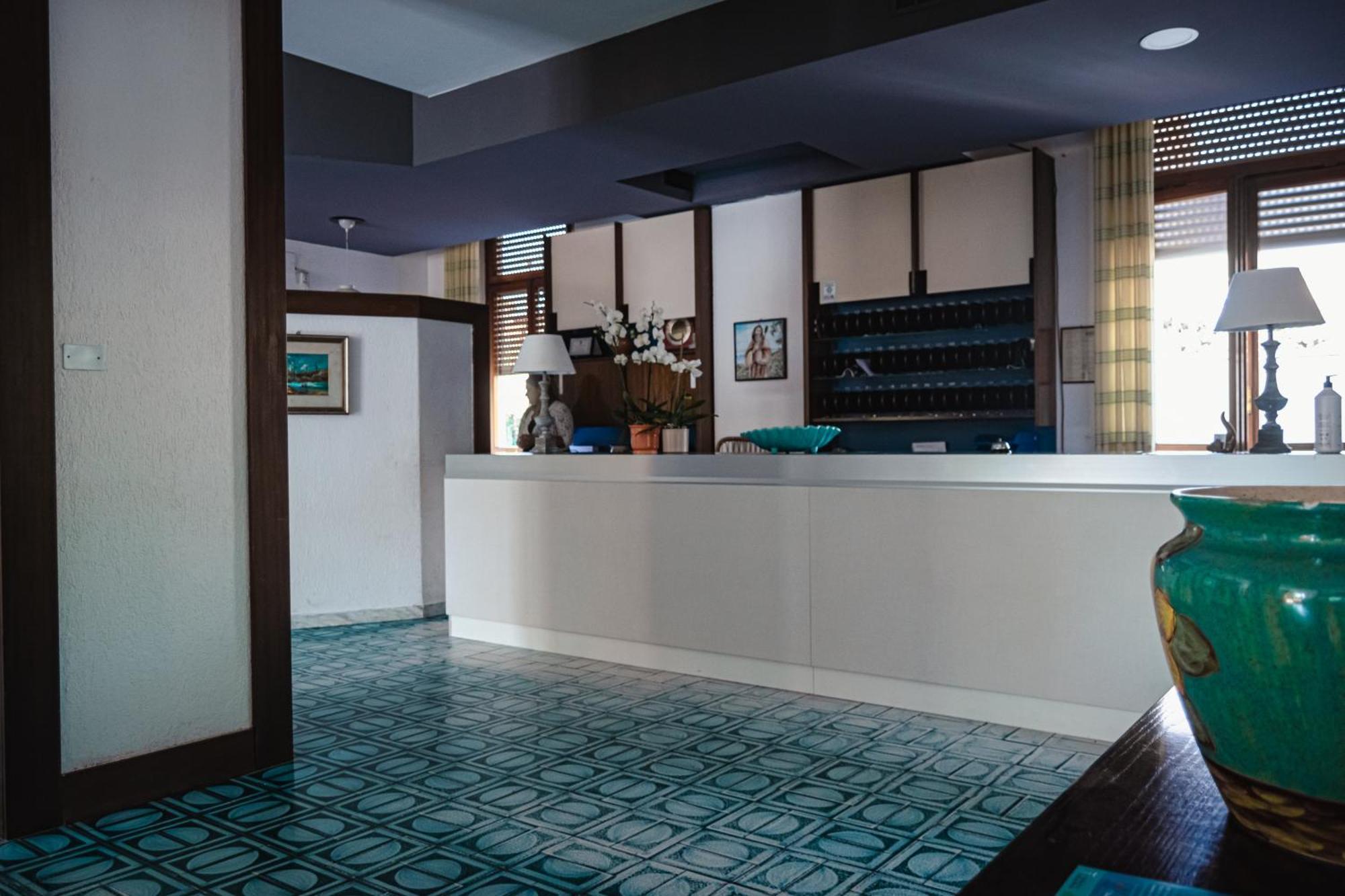 Hotel Mediterraneo Гуардиа Пиемонтезе Терме Екстериор снимка